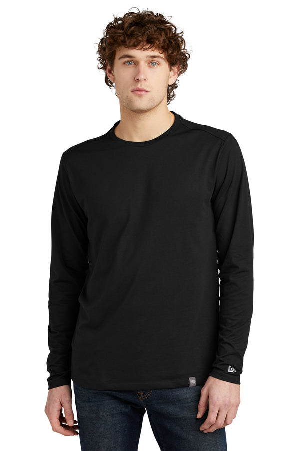 New Era ¨ Heritage Blend Long Sleeve Crew Tee. NEA102