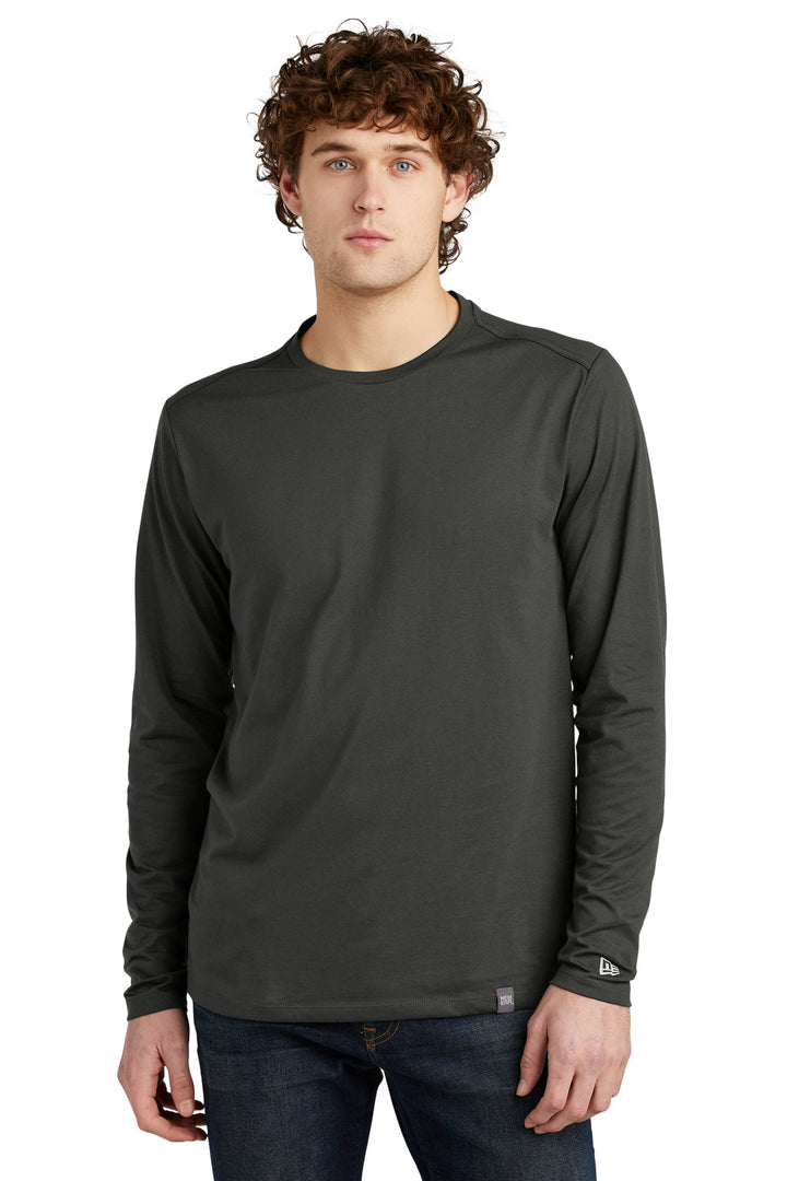 New Era ¨ Heritage Blend Long Sleeve Crew Tee. NEA102