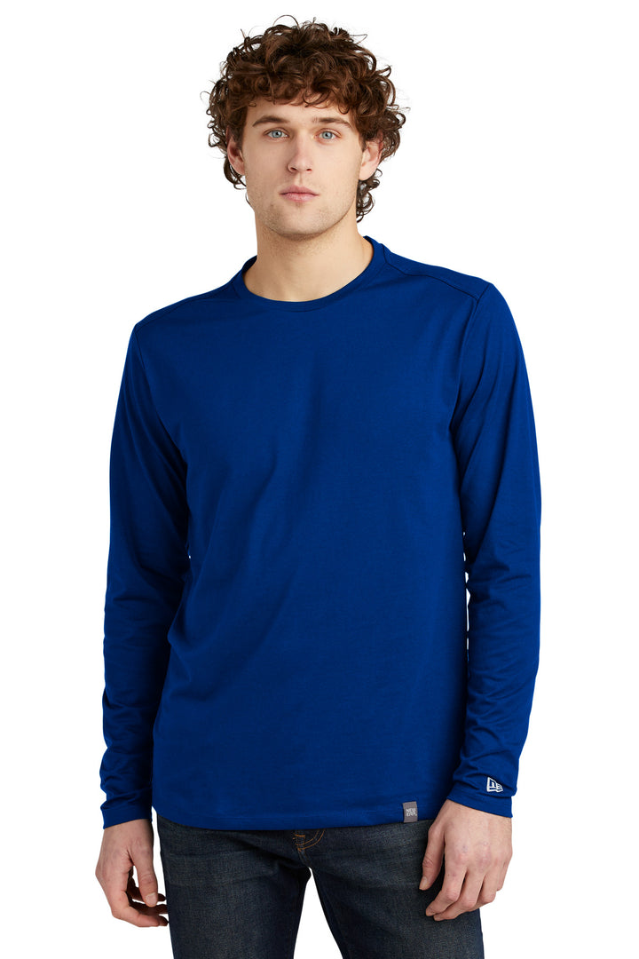 New Era ¨ Heritage Blend Long Sleeve Crew Tee. NEA102