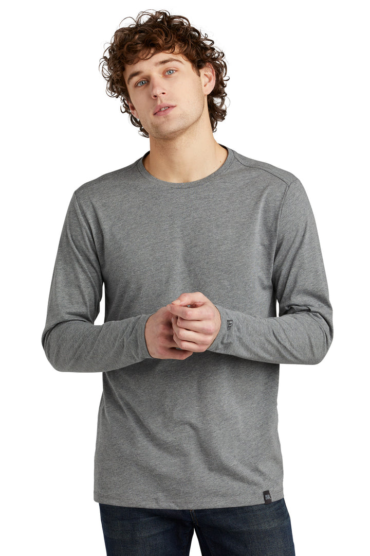New Era ¨ Heritage Blend Long Sleeve Crew Tee. NEA102