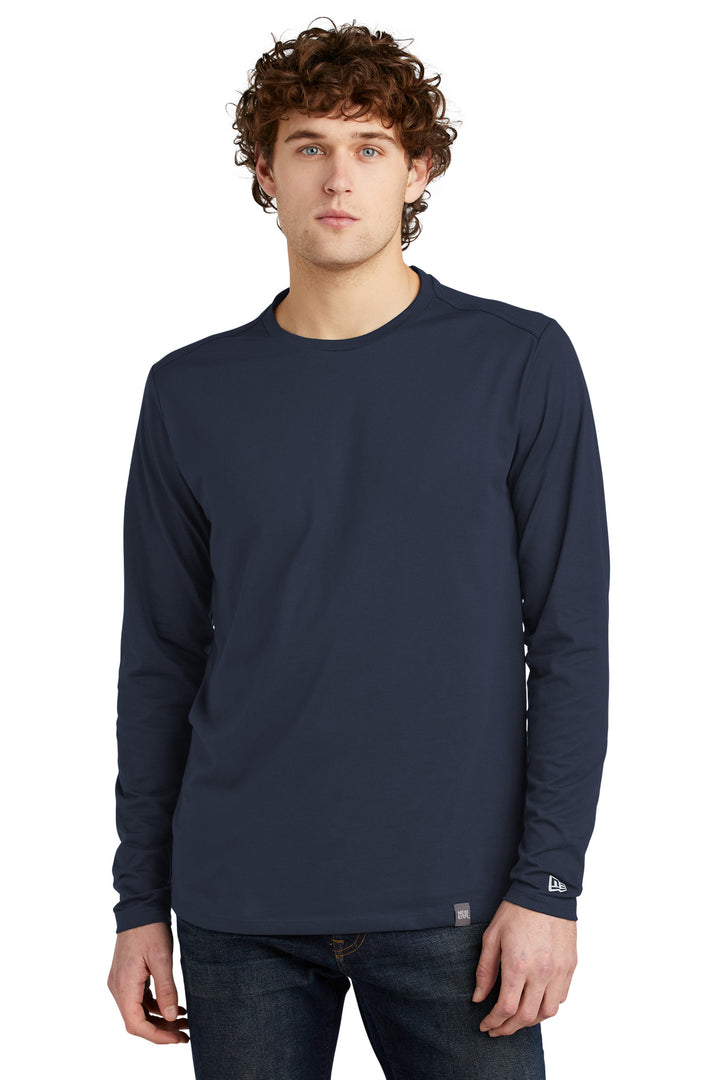 New Era ¨ Heritage Blend Long Sleeve Crew Tee. NEA102