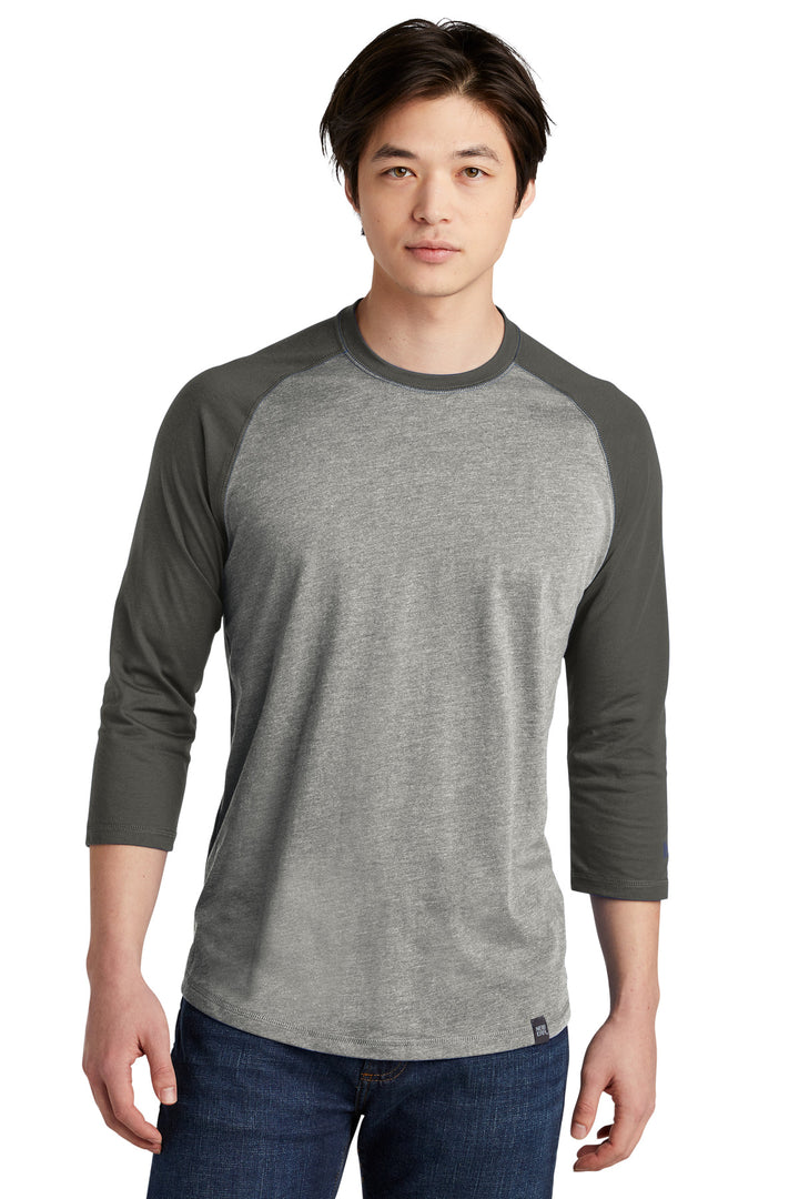 New Era ¨ Heritage Blend 3/4-Sleeve Baseball Raglan Tee. NEA104