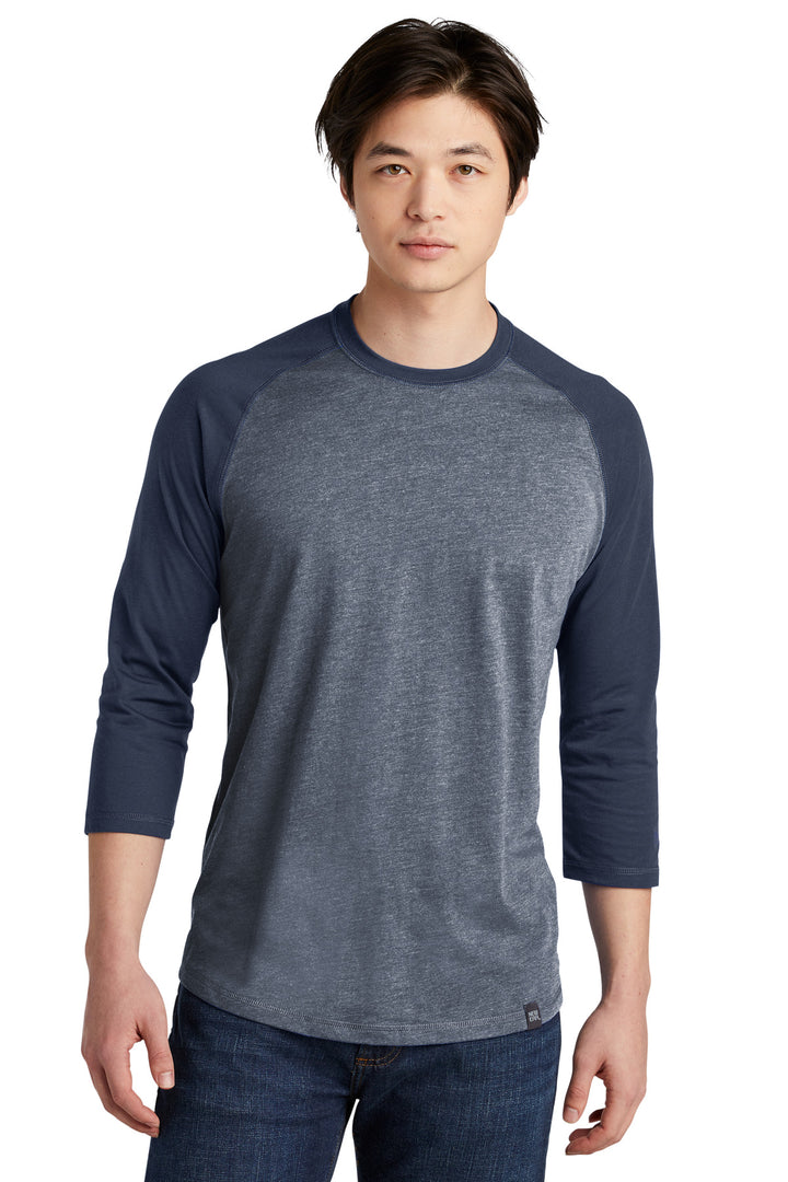 New Era ¨ Heritage Blend 3/4-Sleeve Baseball Raglan Tee. NEA104